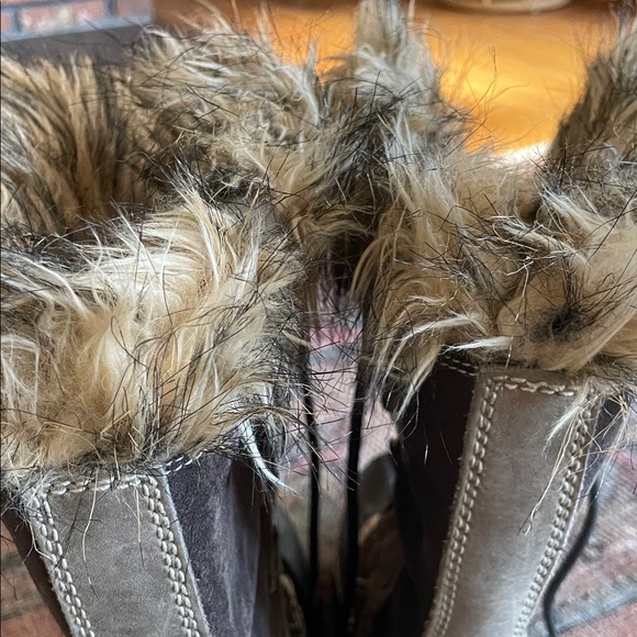 Sorel waterproof Joan of Arc boots - Picture 7 of 12